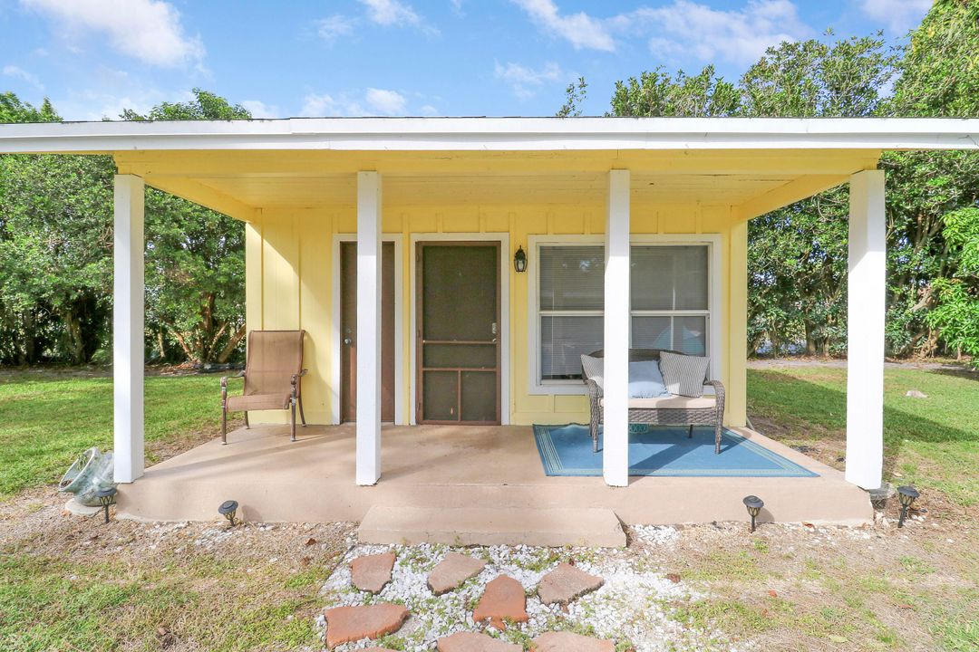 For Sale: $1,250,000 (3 beds, 2 baths, 2432 Square Feet)