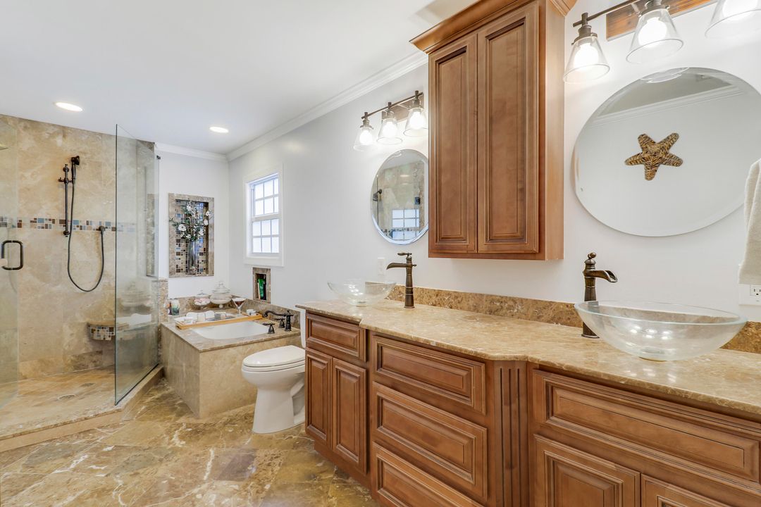 For Sale: $1,250,000 (3 beds, 2 baths, 2432 Square Feet)