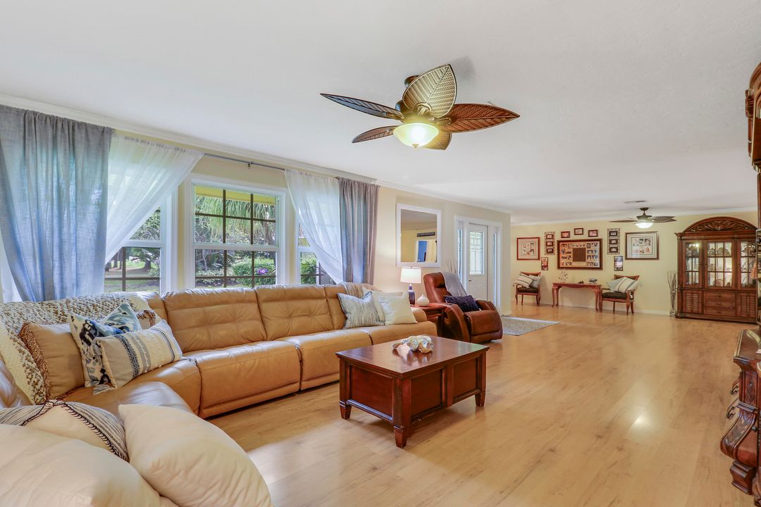 For Sale: $1,250,000 (3 beds, 2 baths, 2432 Square Feet)