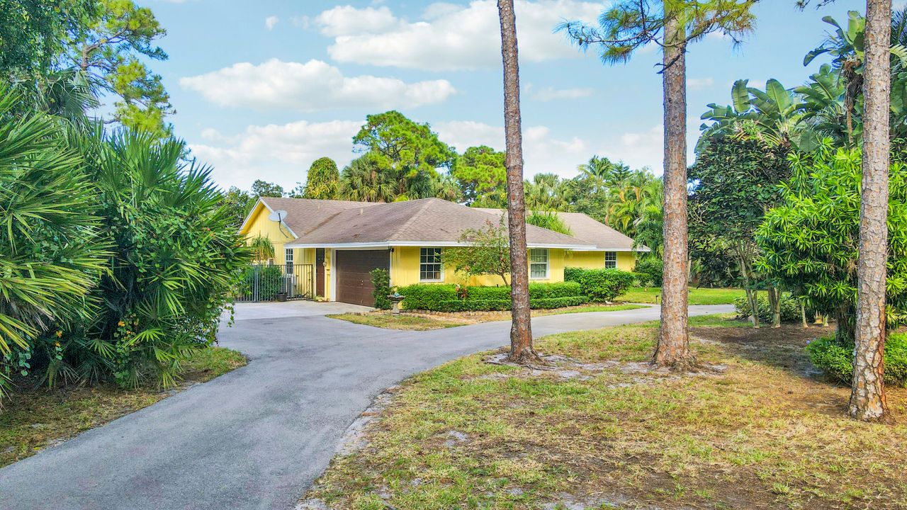 For Sale: $1,250,000 (3 beds, 2 baths, 2432 Square Feet)