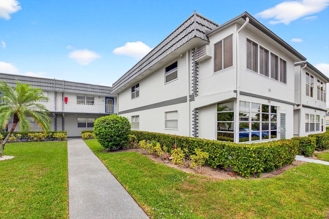 合同活跃: $1,425 (1 贝兹, 1 浴室, 720 平方英尺)