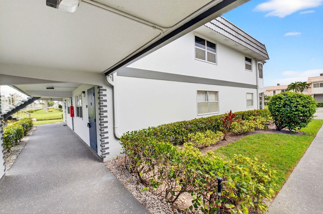 合同活跃: $1,425 (1 贝兹, 1 浴室, 720 平方英尺)