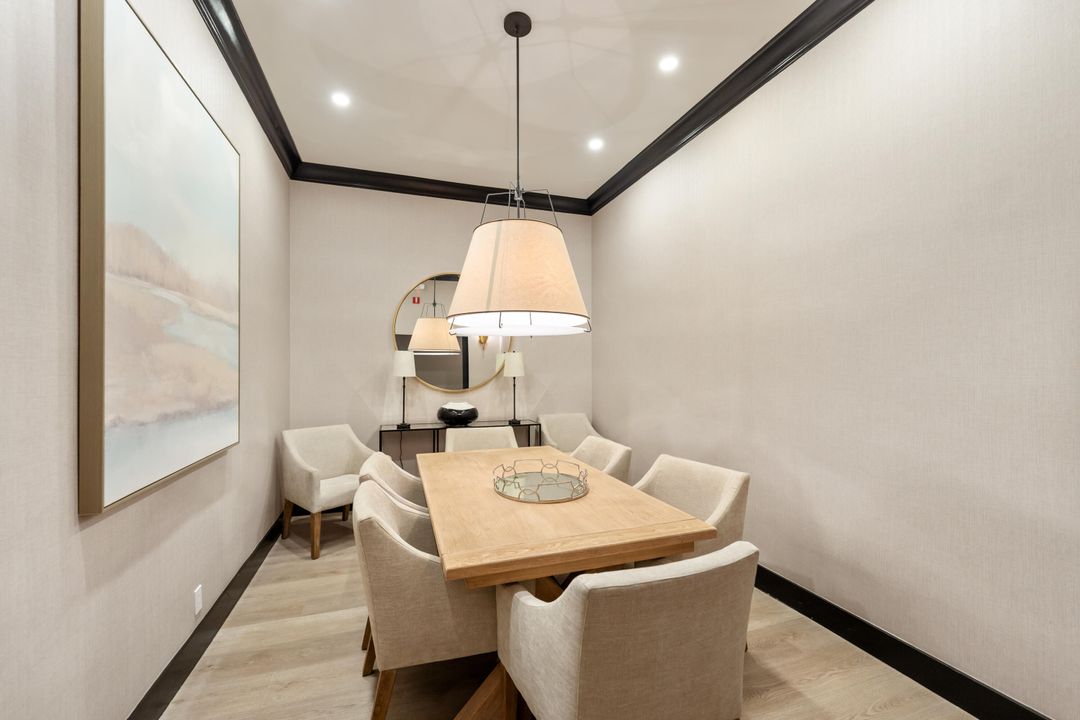 Activo con contrato: $1,099,000 (4 camas, 3 baños, 2805 Pies cuadrados)