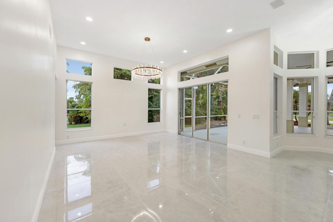 Activo con contrato: $1,099,000 (4 camas, 3 baños, 2805 Pies cuadrados)