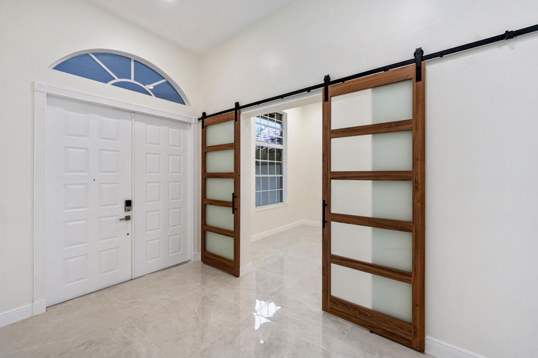 Activo con contrato: $1,099,000 (4 camas, 3 baños, 2805 Pies cuadrados)