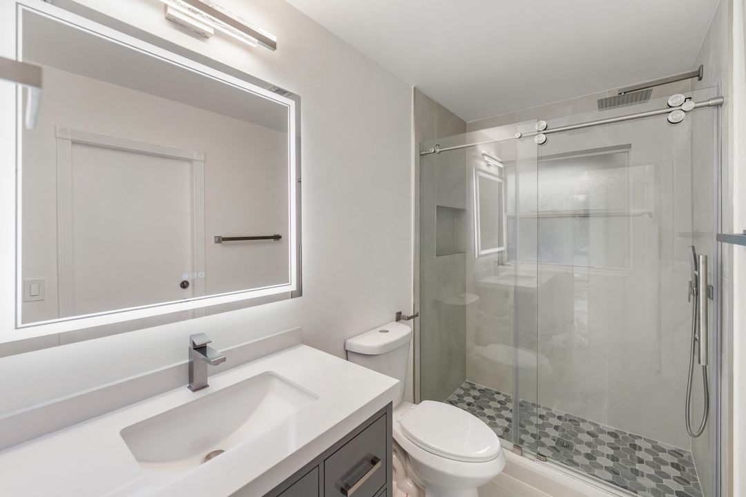 Activo con contrato: $1,099,000 (4 camas, 3 baños, 2805 Pies cuadrados)