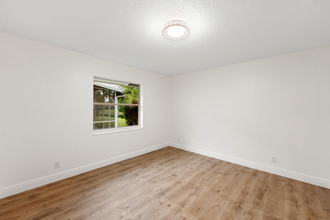 Activo con contrato: $1,099,000 (4 camas, 3 baños, 2805 Pies cuadrados)