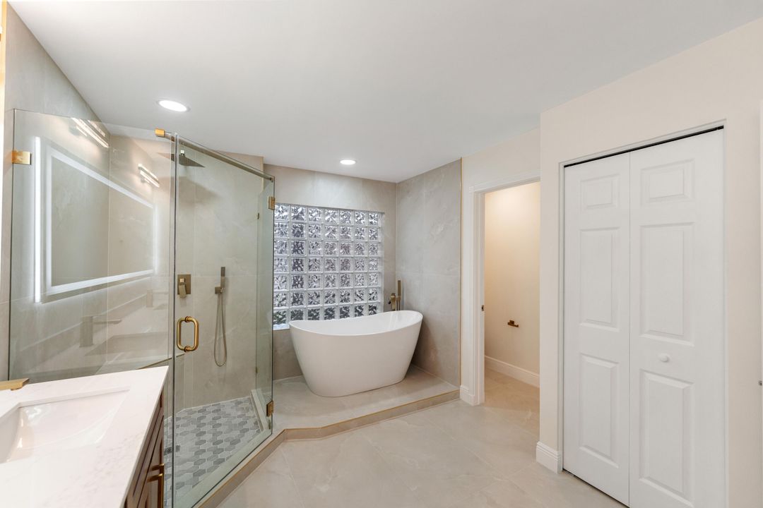 Activo con contrato: $1,099,000 (4 camas, 3 baños, 2805 Pies cuadrados)