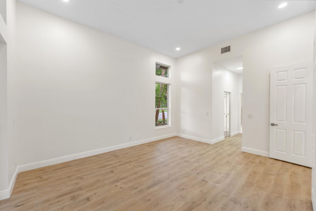 Activo con contrato: $1,099,000 (4 camas, 3 baños, 2805 Pies cuadrados)