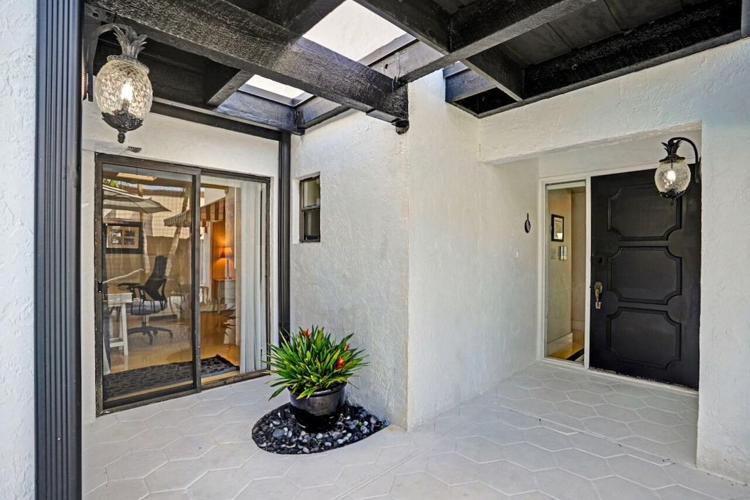 合同活跃: $419,000 (2 贝兹, 2 浴室, 1338 平方英尺)