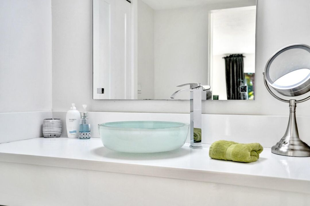 合同活跃: $419,000 (2 贝兹, 2 浴室, 1338 平方英尺)