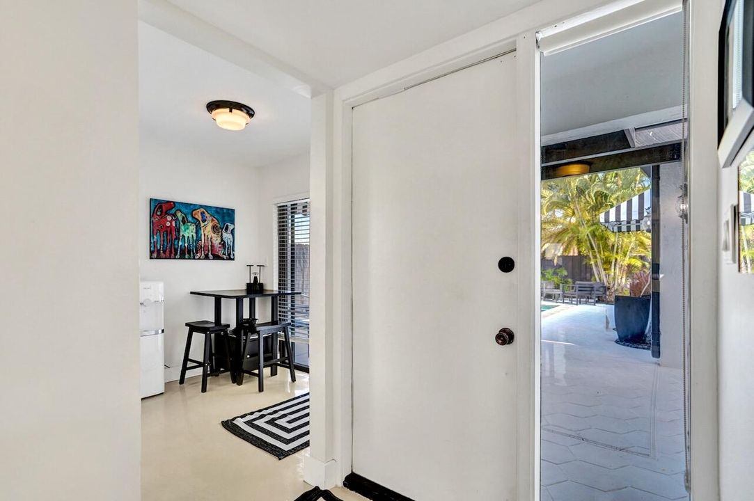 合同活跃: $419,000 (2 贝兹, 2 浴室, 1338 平方英尺)