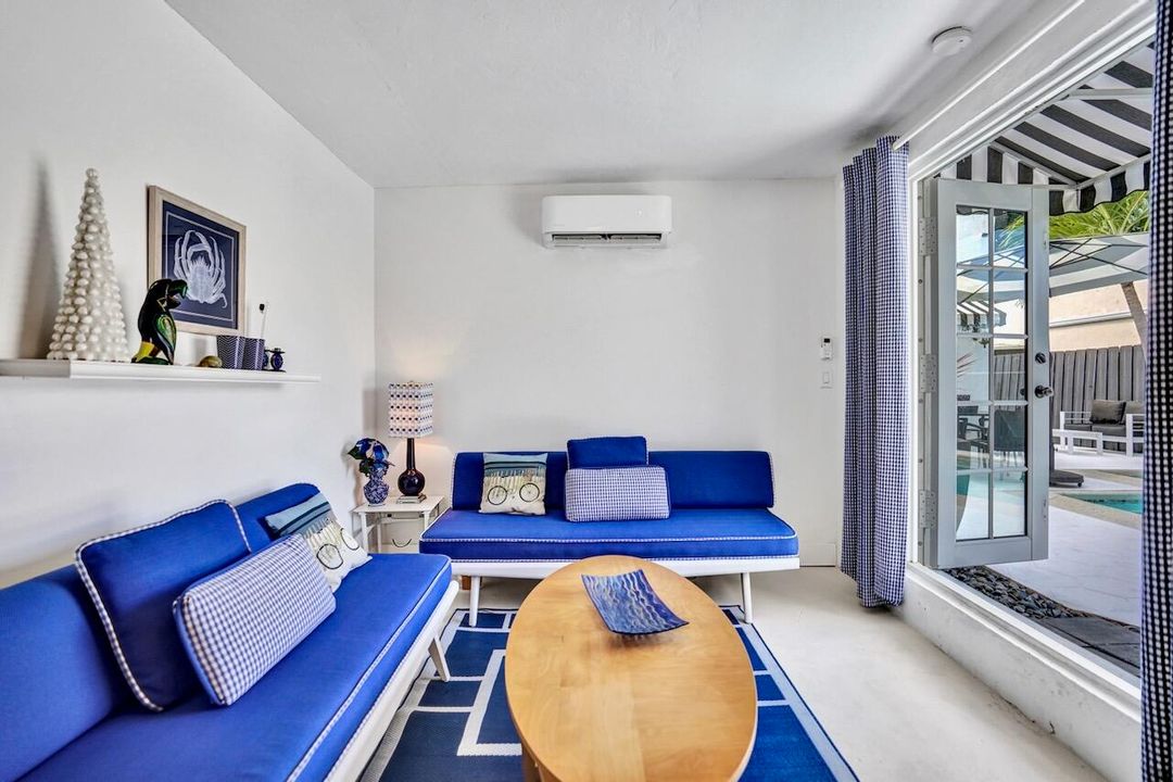 合同活跃: $419,000 (2 贝兹, 2 浴室, 1338 平方英尺)