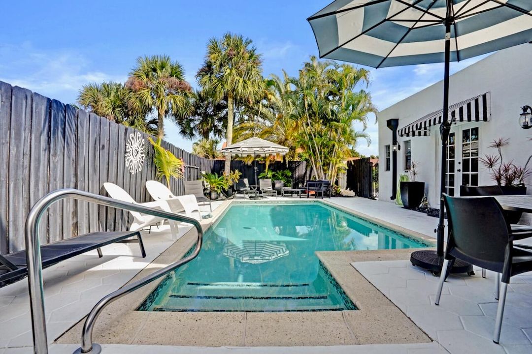 合同活跃: $419,000 (2 贝兹, 2 浴室, 1338 平方英尺)