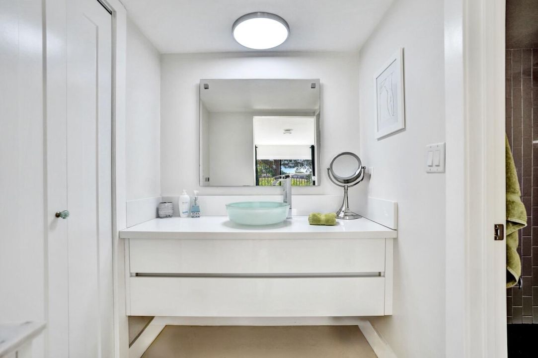 合同活跃: $419,000 (2 贝兹, 2 浴室, 1338 平方英尺)