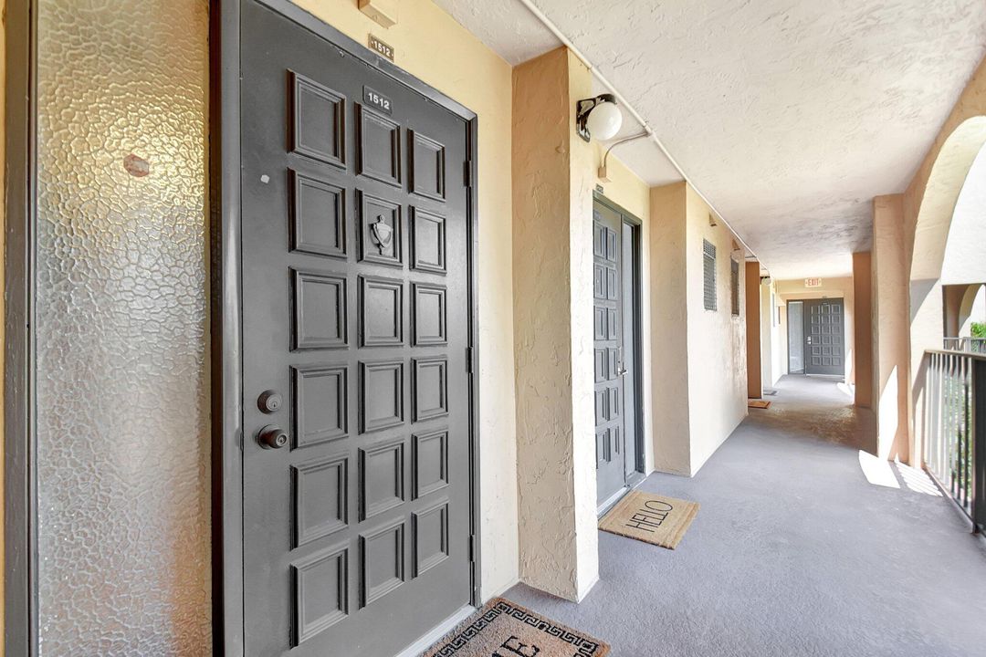 В аренду: $4,000 (1 спален, 2 ванн, 1175 Квадратных фут)