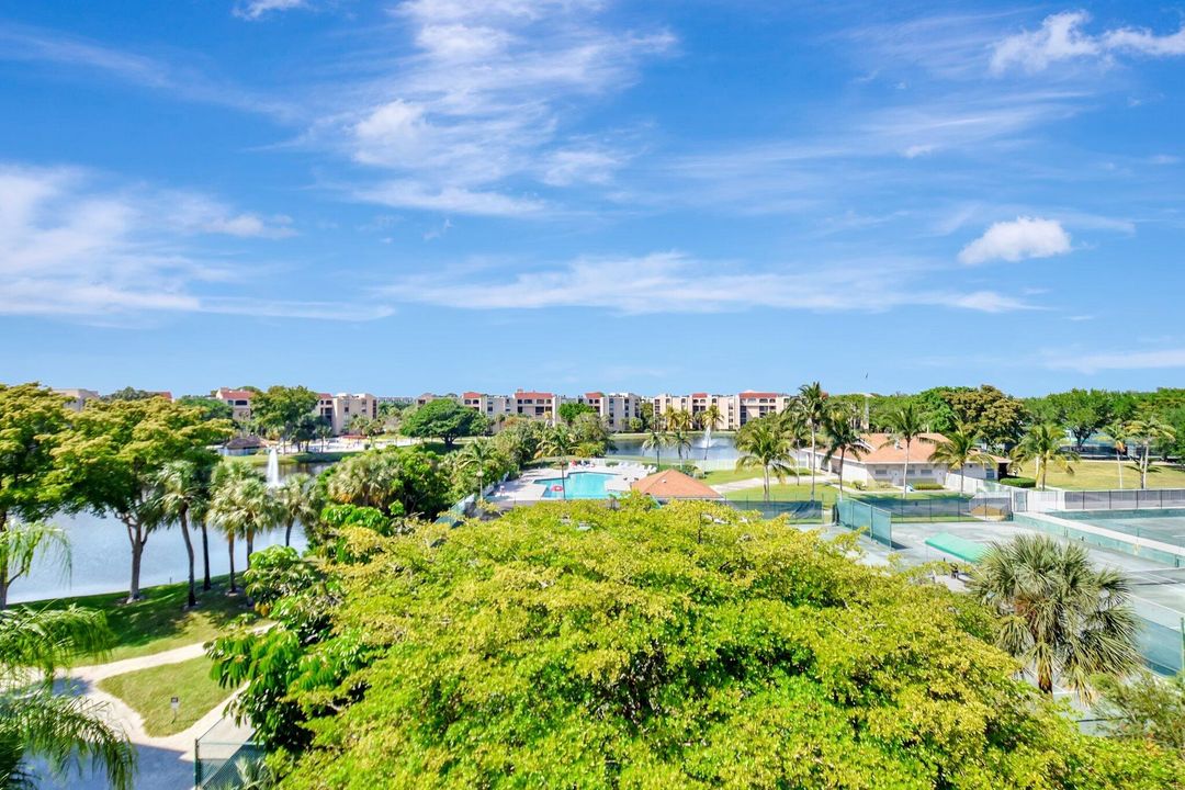 В аренду: $4,000 (1 спален, 2 ванн, 1175 Квадратных фут)