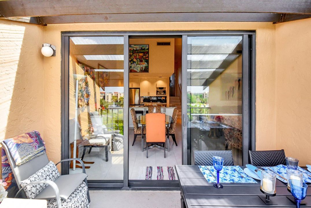 В аренду: $4,000 (1 спален, 2 ванн, 1175 Квадратных фут)