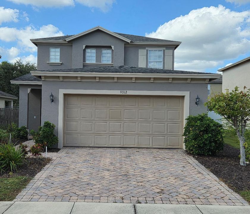 For Sale: $309,000 (3 beds, 2 baths, 1705 Square Feet)