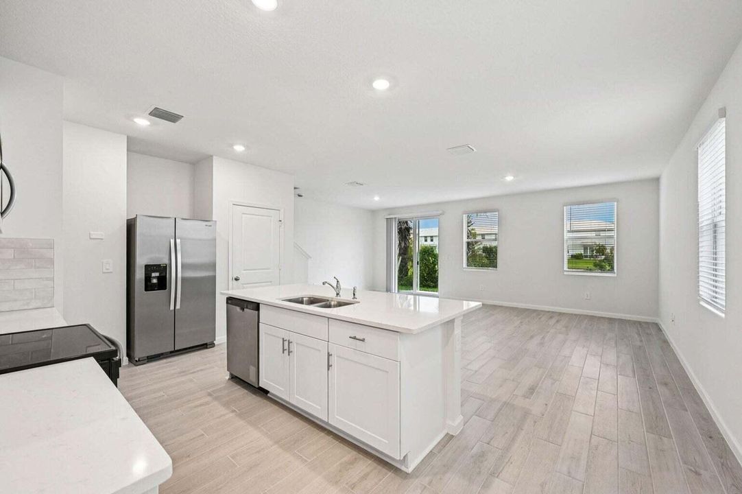 En Renta: $2,450 (3 camas, 2 baños, 1808 Pies cuadrados)