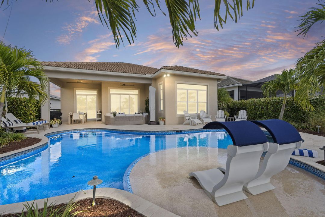 На продажу: $799,900 (3 спален, 3 ванн, 2120 Квадратных фут)