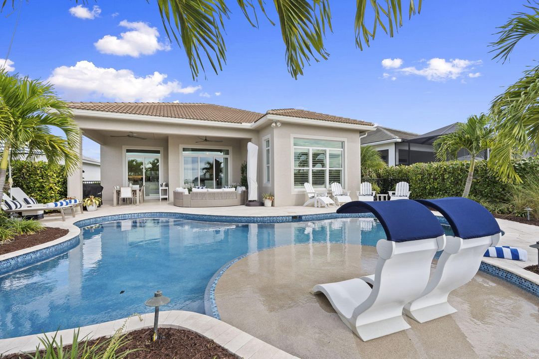 На продажу: $799,900 (3 спален, 3 ванн, 2120 Квадратных фут)