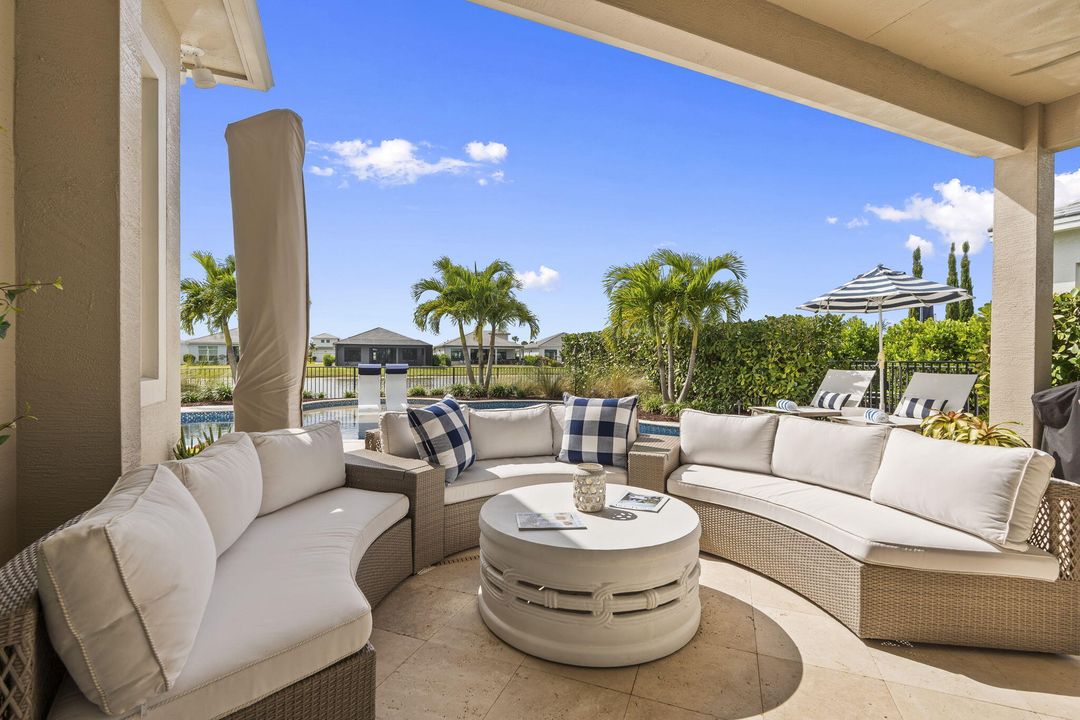 На продажу: $799,900 (3 спален, 3 ванн, 2120 Квадратных фут)