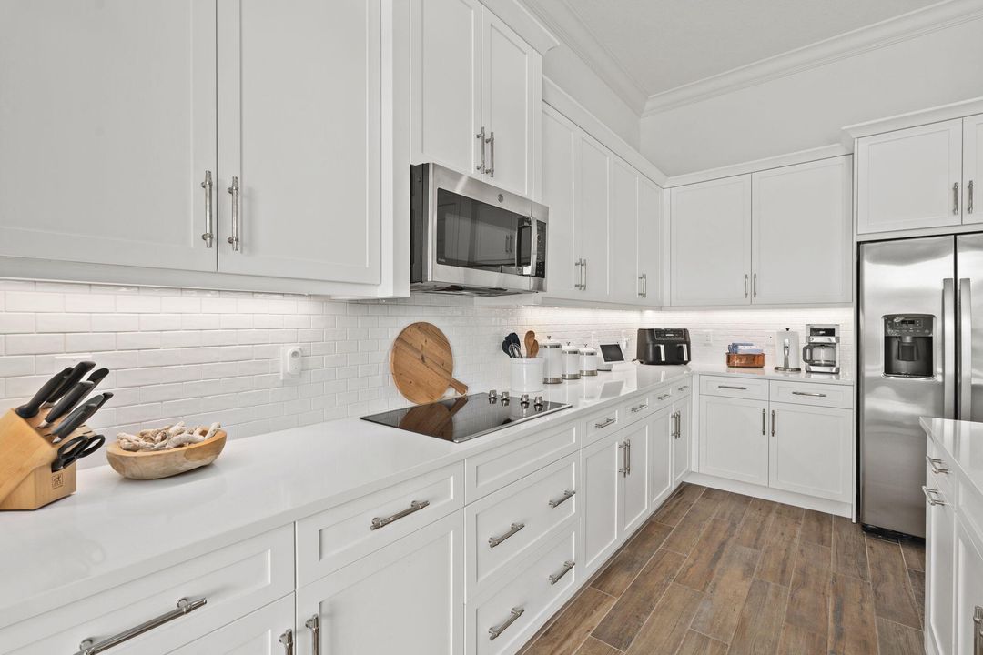 На продажу: $799,900 (3 спален, 3 ванн, 2120 Квадратных фут)