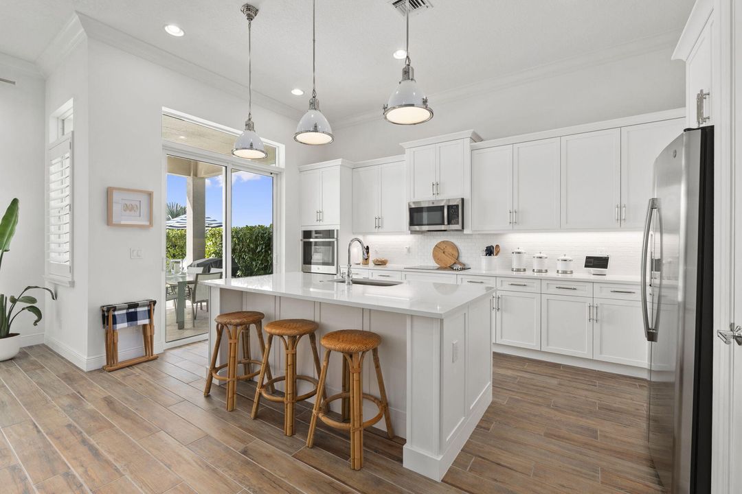 На продажу: $799,900 (3 спален, 3 ванн, 2120 Квадратных фут)