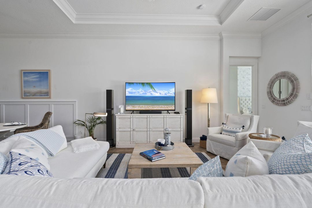 На продажу: $799,900 (3 спален, 3 ванн, 2120 Квадратных фут)