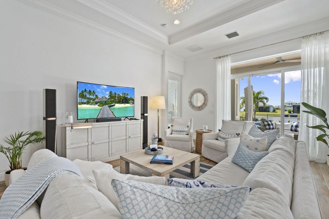 На продажу: $799,900 (3 спален, 3 ванн, 2120 Квадратных фут)