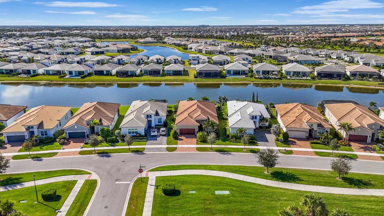 На продажу: $799,900 (3 спален, 3 ванн, 2120 Квадратных фут)