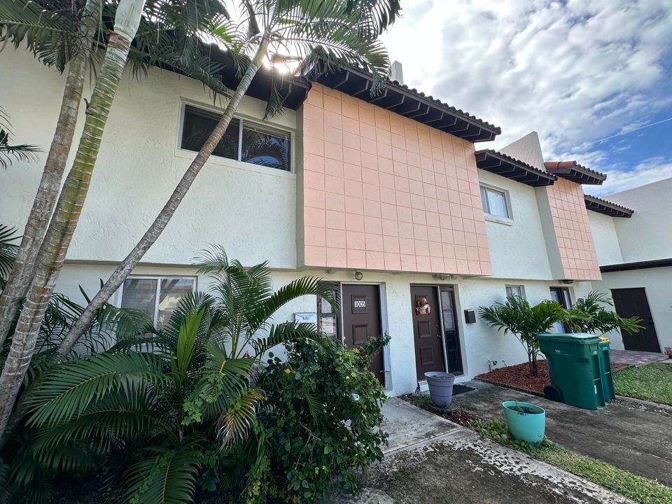Vendido Recientemente: $250,000 (2 camas, 2 baños, 1167 Pies cuadrados)