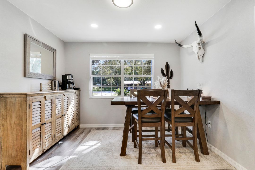 Active With Contract: $250,000 (3 beds, 1 baths, 1040 Square Feet)