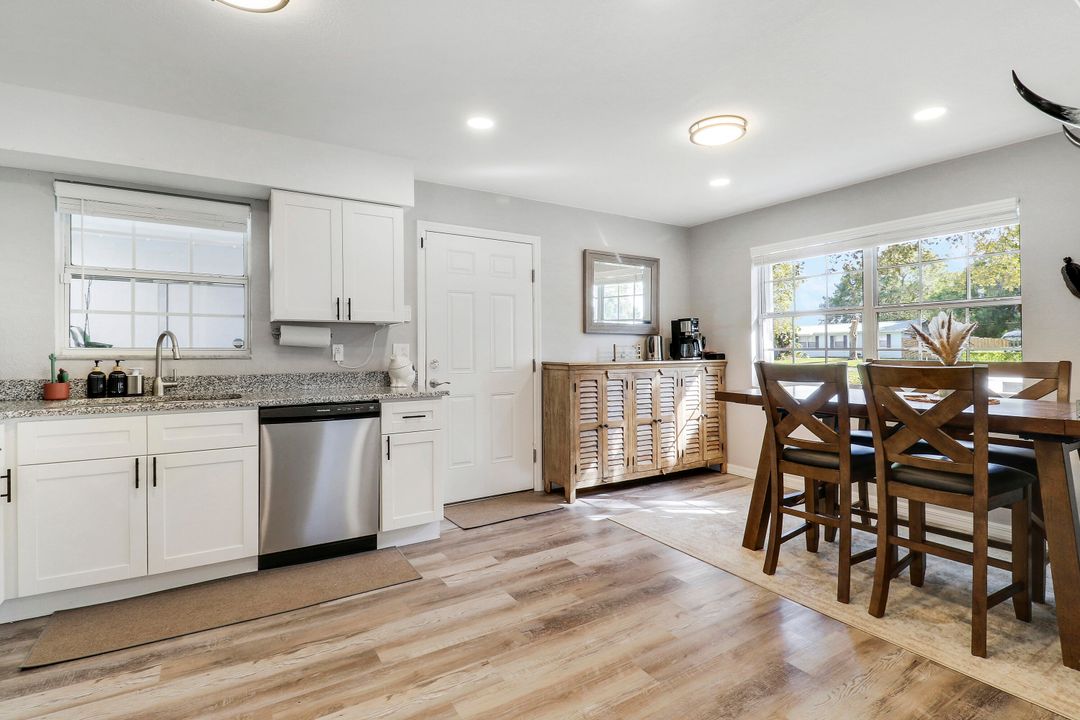 Active With Contract: $250,000 (3 beds, 1 baths, 1040 Square Feet)