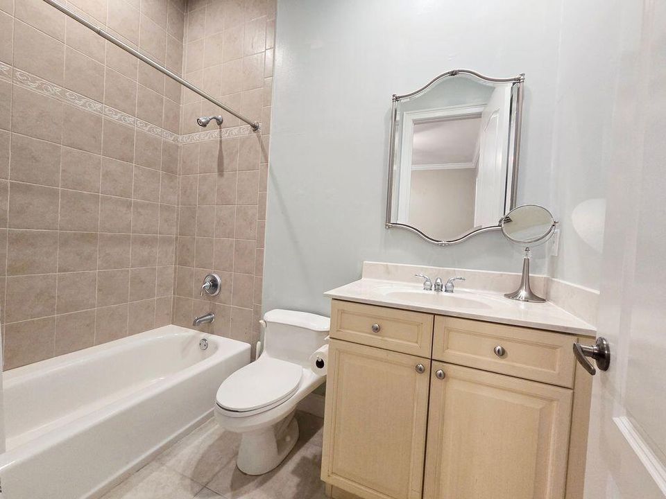 待售: $1,585,000 (5 贝兹, 6 浴室, 4909 平方英尺)