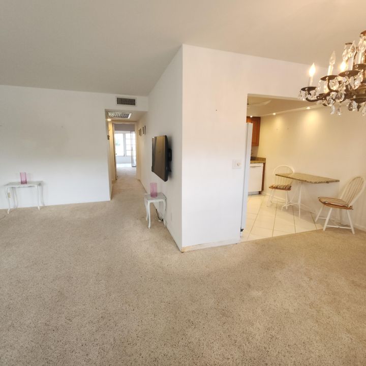 待售: $169,000 (2 贝兹, 2 浴室, 1062 平方英尺)