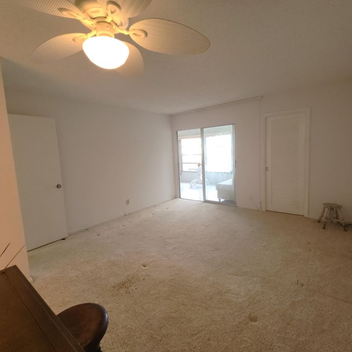 待售: $169,000 (2 贝兹, 2 浴室, 1062 平方英尺)