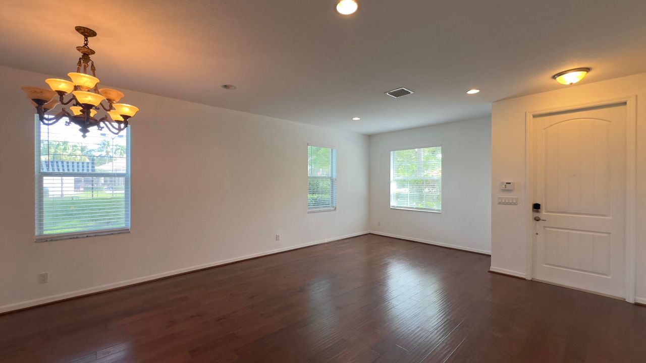 En Renta: $4,895 (5 camas, 3 baños, 3097 Pies cuadrados)