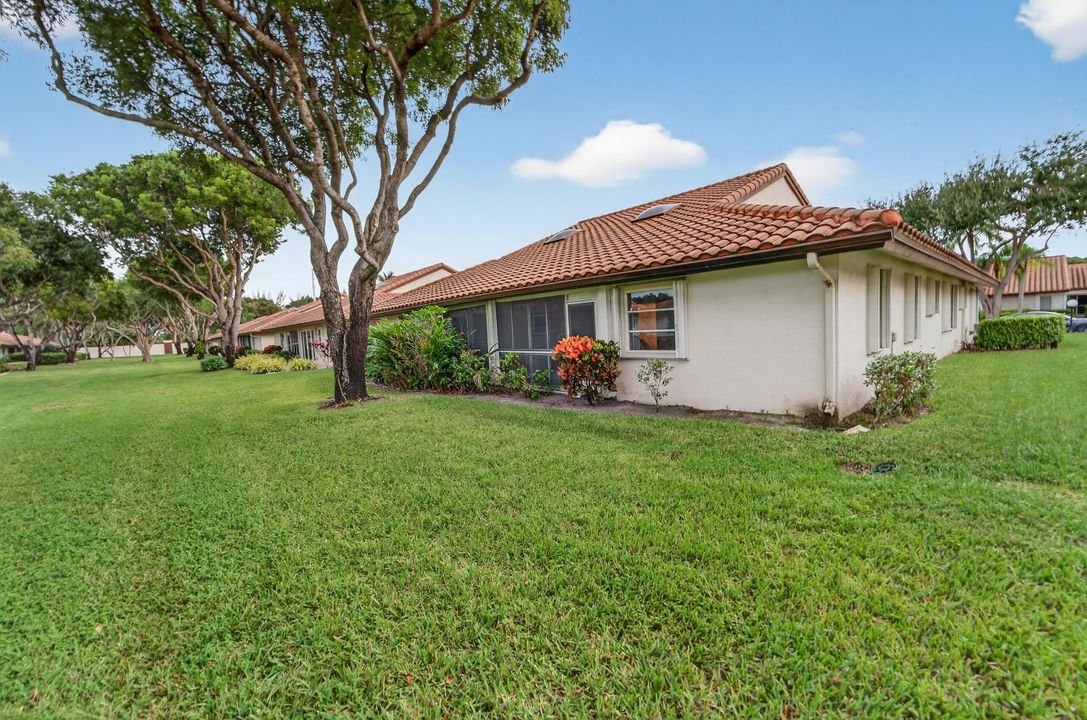 На продажу: $299,000 (2 спален, 2 ванн, 1500 Квадратных фут)