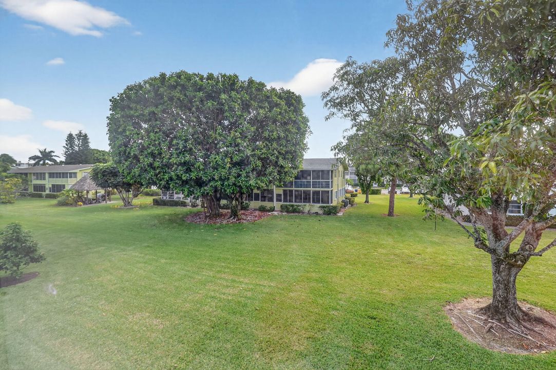 待售: $129,900 (2 贝兹, 1 浴室, 819 平方英尺)