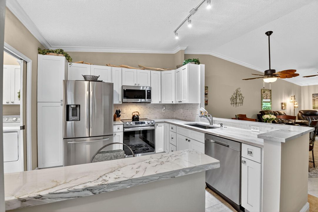 待售: $360,000 (2 贝兹, 2 浴室, 1345 平方英尺)