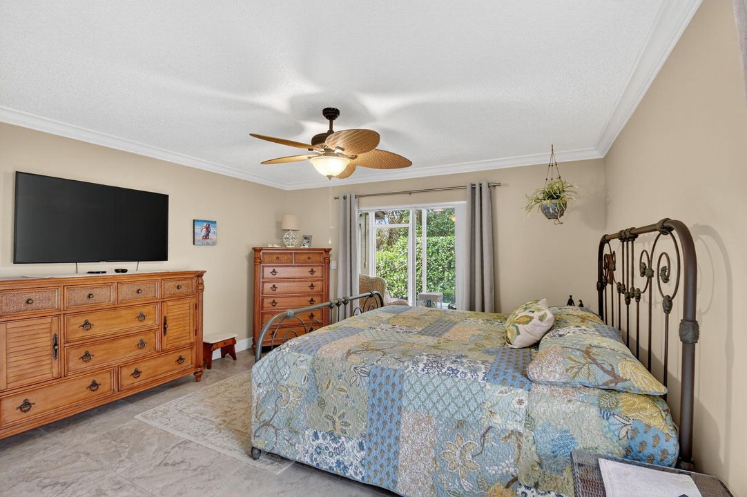 待售: $360,000 (2 贝兹, 2 浴室, 1345 平方英尺)