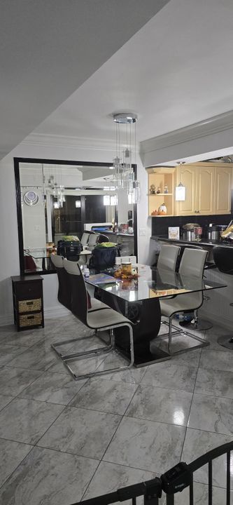 Active With Contract: $205,000 (2 beds, 2 baths, 1339 Square Feet)