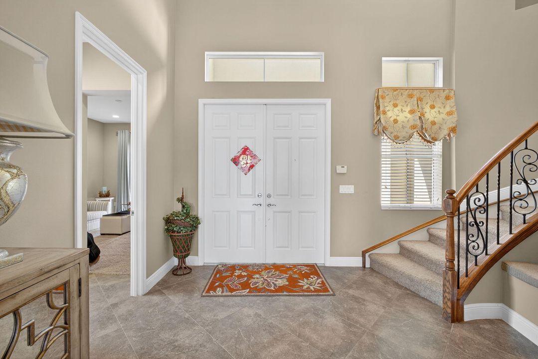 For Sale: $1,125,000 (5 beds, 4 baths, 4039 Square Feet)