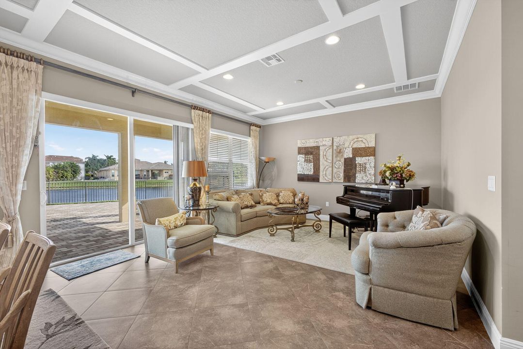 For Sale: $1,125,000 (5 beds, 4 baths, 4039 Square Feet)