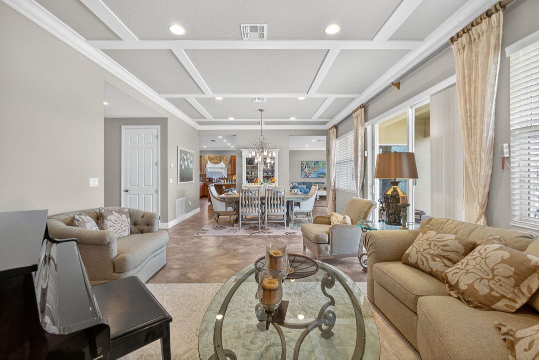 For Sale: $1,125,000 (5 beds, 4 baths, 4039 Square Feet)