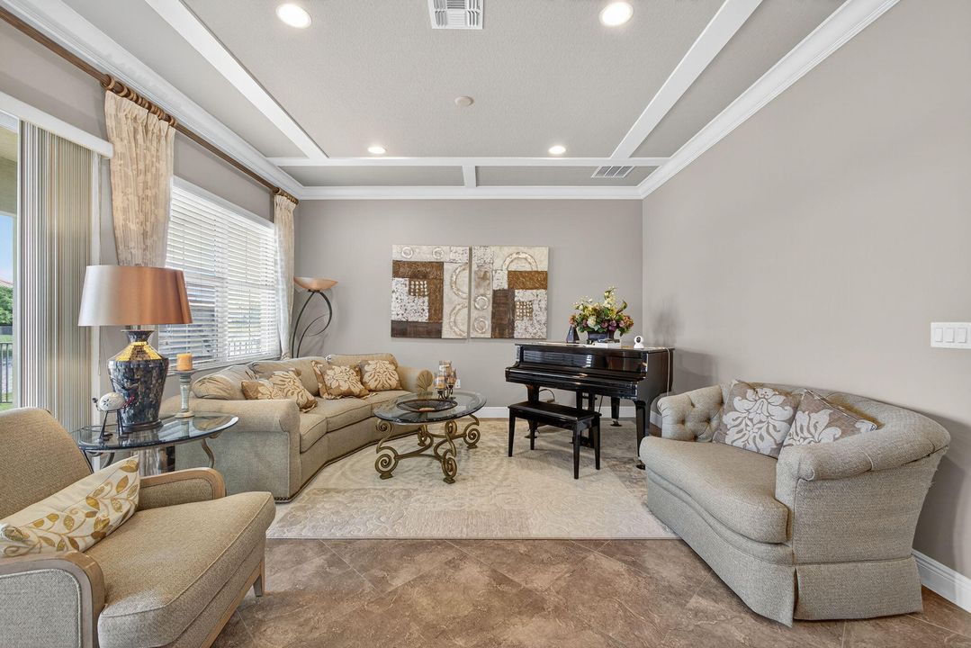 For Sale: $1,125,000 (5 beds, 4 baths, 4039 Square Feet)