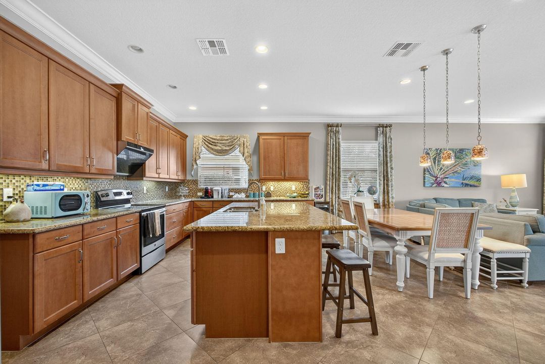 For Sale: $1,125,000 (5 beds, 4 baths, 4039 Square Feet)