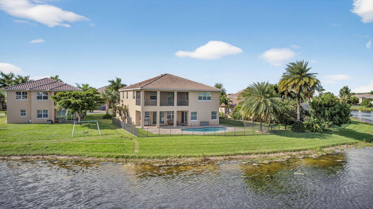 For Sale: $1,125,000 (5 beds, 4 baths, 4039 Square Feet)